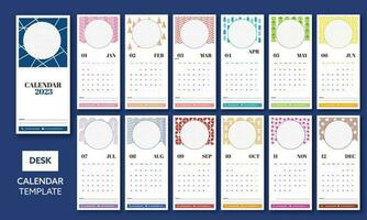 completar conjunto de 12 mes, 2023 escritorio calendario modelo diseño con vacío circular marco para imagen o texto. vector