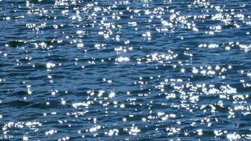 Sonne funkeln funkelt auf das Blau Meer video