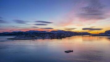 Mañana amanecer panorámico ver de invierno teriberka. foto