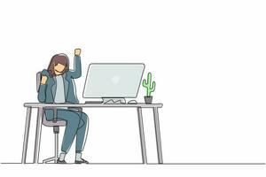 una sola línea dibujando a una mujer de negocios feliz sentada en el lugar de trabajo con una mano levantada y la otra levantada. el trabajador celebra el aumento salarial de la empresa. vector gráfico de diseño de línea continua