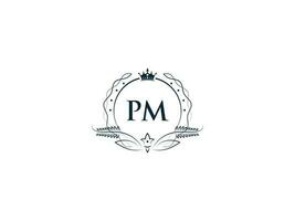 minimalista pm logo icono, creativo pm mp lujo corona letra logo diseño vector