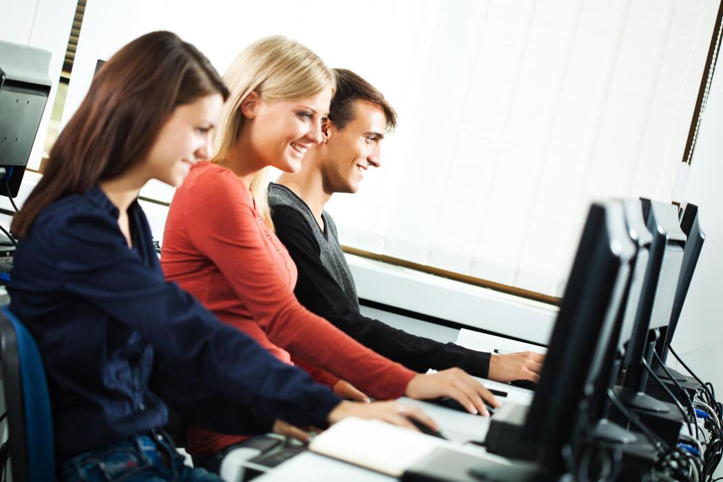 Computer Training Course Stock Photos, Images and Backgrounds for Free ...