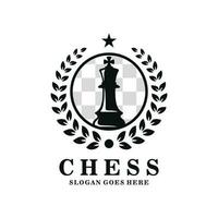 Rey ajedrez logo diseño vector ilustración