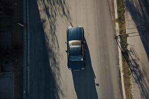 ai generativo aéreo ver de un coche en el la carretera foto