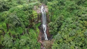 Aerial view of Bhilar Waterfalls Bhilar, Mahabaleshwar video