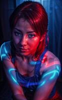 hermosa fuerte mujer en oscuro habitación con rojo y azul luz, generativo ai foto