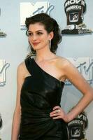 Anne Hathaway MTV Movie Awards 2008 Universal City Los Angeles CA May 31 2008 2008 Kathy Hutchins Hutchins Photo