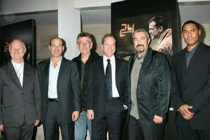 Rodney Charters, Howard Gordon, Michael Klick, Kiefer Sutherland, Jon Cassar, and Kelsey McNeal photo