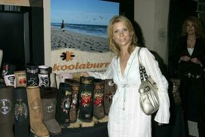 Cheryl Hines GBK Emmy Gifting Suite Hollywood Roosevelt Hotel Los Angeles CA September 13 2007 2007 Kathy Hutchins Hutchins Photo