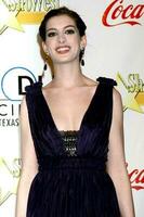 Anne Hathaway ShoWest Awards Paris Hotel  Casino Las Vegas NV Match 132008 2008 Kathy Hutchins Hutchins Photo