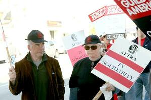 Ian Buchanan  Susan Flannery Soap Opera AFTRA Actors Support Writers Guild of America Strike CBS Television City December 17 2007 Los Angeles CA 2007 Kathy Hutchins Hutchins Photo