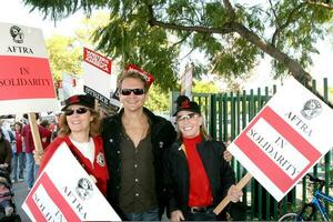 Jane elliott sebastian roche y leslie charleson jabón ópera después actores apoyo escritores gremio de America Huelga cbs televisión ciudad diciembre 17 2007 los angeles California 2007 kathy hutchins hutchins foto