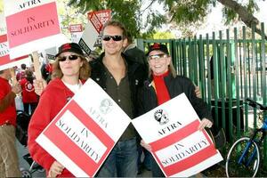 Jane Elliott Sebastian Roche and Leslie Charleson Soap Opera AFTRA Actors Support Writers Guild of America Strike CBS Television City December 17 2007 Los Angeles CA 2007 Kathy Hutchins Hutchins Photo