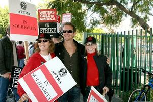 Jane elliott sebastian roche y leslie charleson jabón ópera después actores apoyo escritores gremio de America Huelga cbs televisión ciudad diciembre 17 2007 los angeles California 2007 kathy hutchins hutchins foto