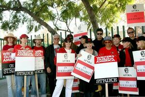 Soap Actors  Writers Soap Opera AFTRA Actors Support Writers Guild of America Strike CBS Television City December 17 2007 Los Angeles CA 2007 Kathy Hutchins Hutchins Photo