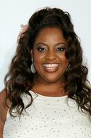 Sherri Shepherd arriving at the Precious Based on the Novel Push by Sapphire Los Angeles Premiere Graumans Chinese Theater Los Angeles CA November 1 2009 2009 Kathy Hutchins Hutchins Photo