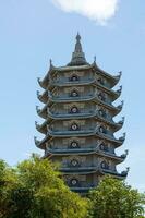 reliquias torre a el Linh ung pagoda en da nang foto