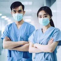 retrato de joven asiático masculino y hembra médico vistiendo mascaras mientras en pie en hospital vestíbulo, generativo ai. foto