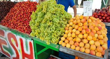 estar con Fruta en Atenas foto