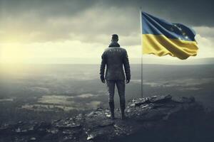 ucranio portador de la bandera soportes orgulloso en montaña arriba, mirando a el horizonte - un símbolo de libertad ai generado foto