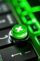 alto ligero verde más o cruzar símbolo botón en teclado generativo ai digital tecnología. foto