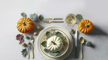 parte superior ver de otoño mesa preparar con platos, cuchillería y bebida vaso. 3d prestar. foto