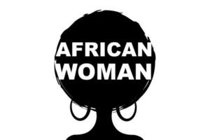 Rizado afro cabello, retrato africano mujer concepto, negro logo icono, oscuro piel hembra cara con Rizado pelo afro, étnico tradicional pendientes, pelo estilo concepto, vector aislado o blanco antecedentes