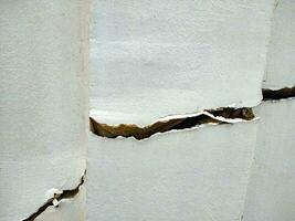 cracked concrete building  Land subsidence, earthquake, non-standard construction photo