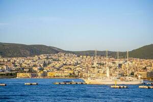 ver de kusadasi, Turquía en un verano y soleado día. foto