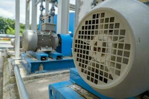 agua bomba Pareja con motor para desperdicio agua tratamiento proceso. el foto es adecuado a utilizar para industria antecedentes fotografía, poder planta póster y electricidad contenido medios de comunicación.