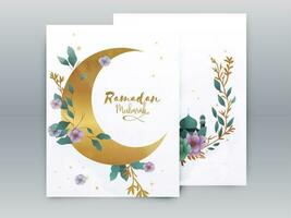 Ramadán Mubarak saludo tarjeta decorado con dorado creciente luna, mezquita y hermosa floral. foto