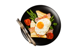 gebakken ei met brood geroosterd brood en asperges Aan transparant achtergrond png