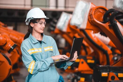 robótico ingeniero conducta regular mantenimiento por inspeccionando, pruebas, y corriendo software prueba a garantizar robot permanecer en estándar condición.grabación, informes dañado, incompleto artículos a supervisor foto