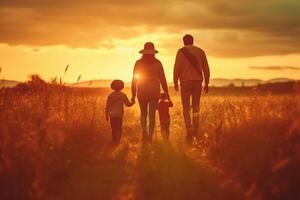 silueta de contento familia caminando en el prado a puesta de sol. ai generativo foto