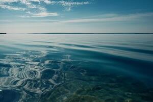 un escena en cuales el todo ligero azul cielo es reflejado en el agua. ai generativo foto