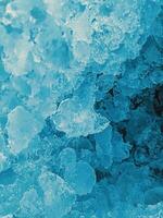 hielo cubitos fondo, hielo cubo textura, hielo fondo de pantalla eso hace yo sensación Fresco y sensación bien. en el verano, hielo y frío bebidas será hacer nosotros sensación relajado, hecho para bebida o refresco negocio. foto