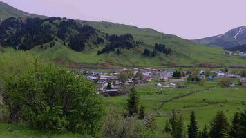 nederzettingen en natuurlijk landschappen van de jergala kloof, Kirgizië video