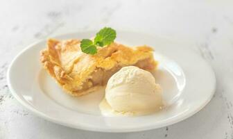 Portion of apple pie photo