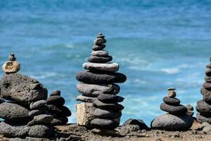 Stacked rocks close-up photo