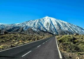 Snowy mountain landscape photo