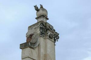 diferente arquitectónico detalles y esculturas ese lata ser encontró en el centrar de el fortaleza en alba iulia , Rumania. foto