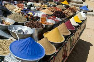 tradicional egipcio bazar con hierbas y especias en El Cairo. Egipto. foto