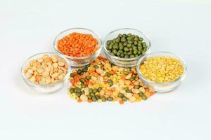 Masur Moong mung boot chana chickpea pea yellow red green dal photo
