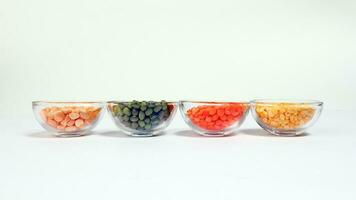 Masur Moong mung boot chana chickpea pea yellow red green dal photo