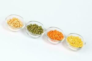Masur Moong mung boot chana chickpea pea yellow red green dal photo