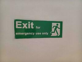 National stainless steel safety sign board,green and white signboard fire exit ,emergency exit sign,rectangular emergecy exit sign photo