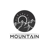 logotipo de icono de montaña vector