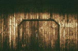 antigua puerta de madera foto
