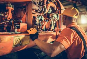 pesado construcción equipo mecánico y su trabajo foto