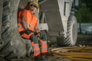 trabajador de la construcción de carreteras foto